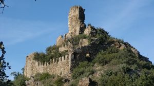 1200px-Castell_de_Mont-roig_(Darnius)